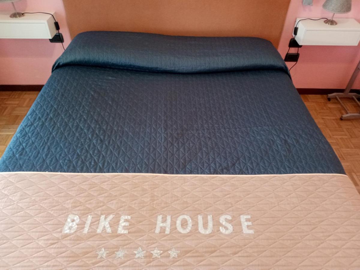 Bike House "Silver" Сериате Екстериор снимка
